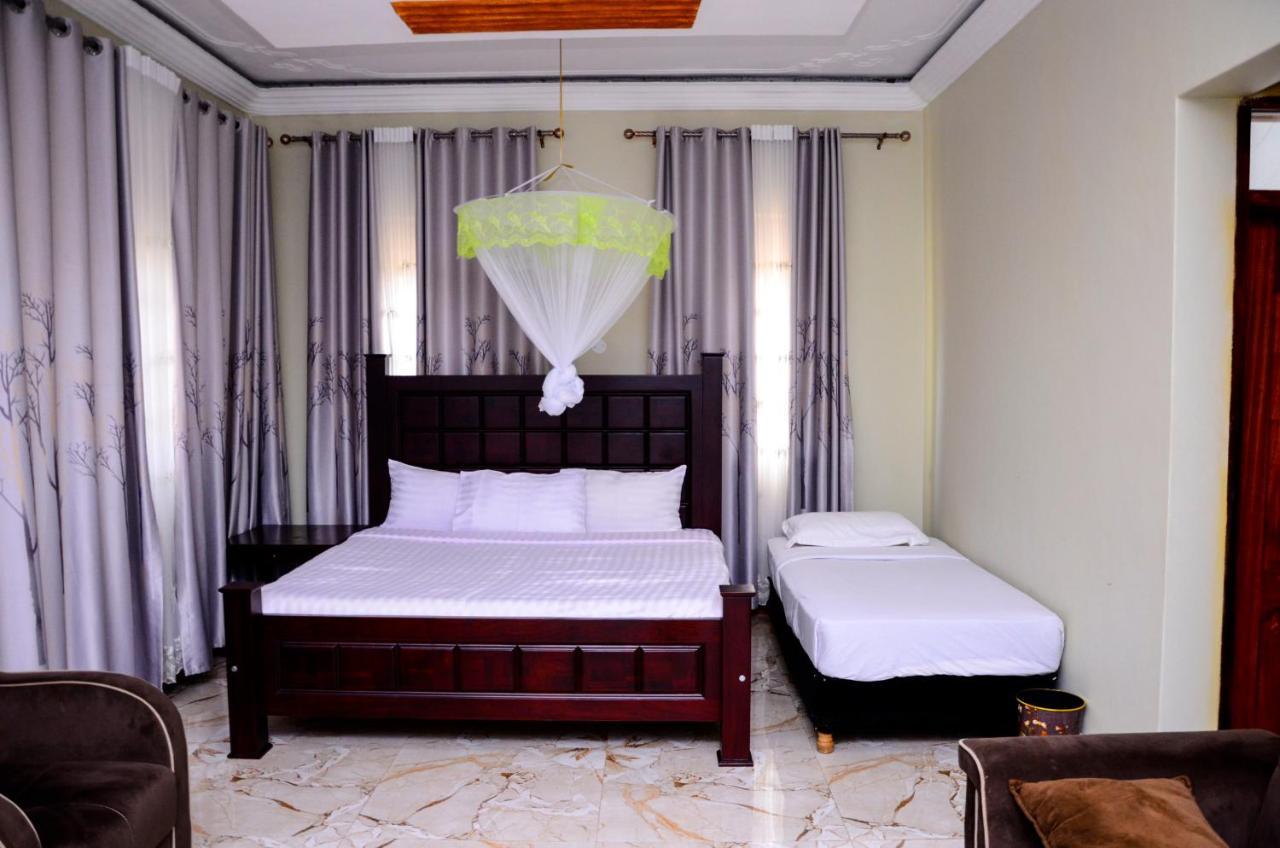 Peniel Beach Hotel Entebbe Zewnętrze zdjęcie