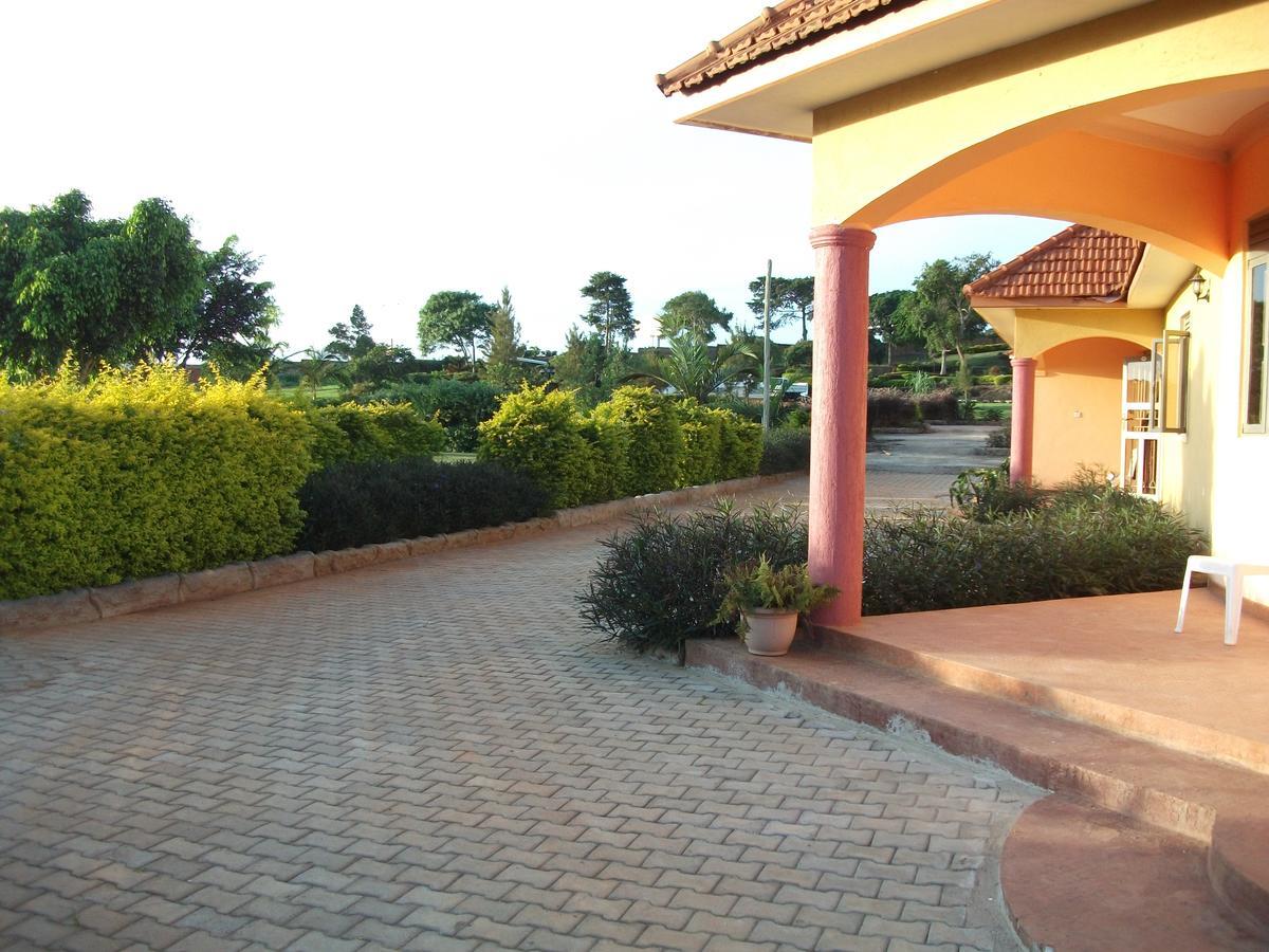 Peniel Beach Hotel Entebbe Zewnętrze zdjęcie