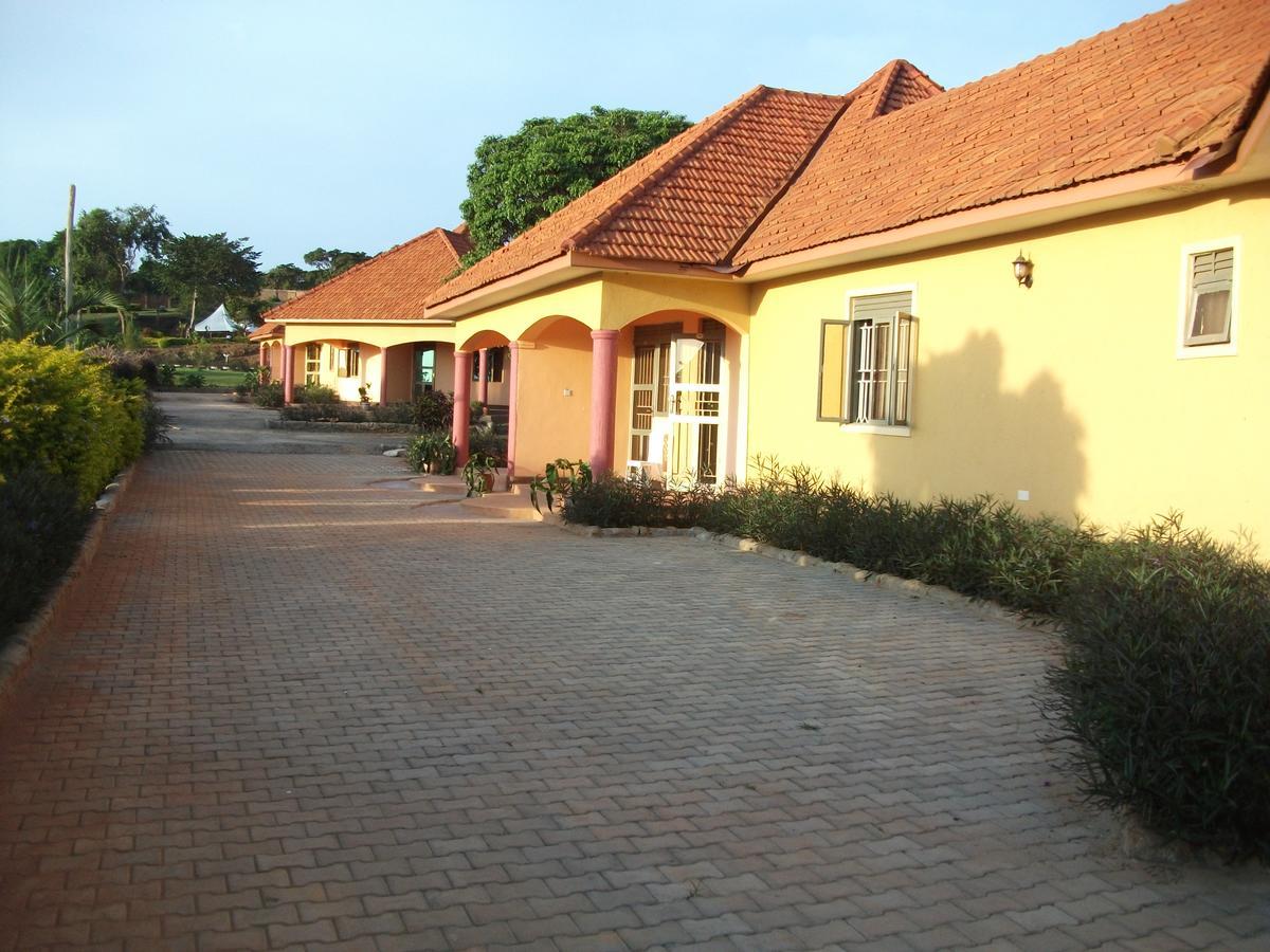 Peniel Beach Hotel Entebbe Zewnętrze zdjęcie