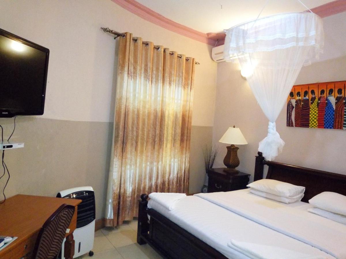 Peniel Beach Hotel Entebbe Zewnętrze zdjęcie